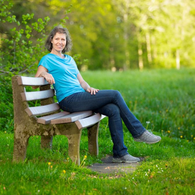 Sabine Sitzend Bank